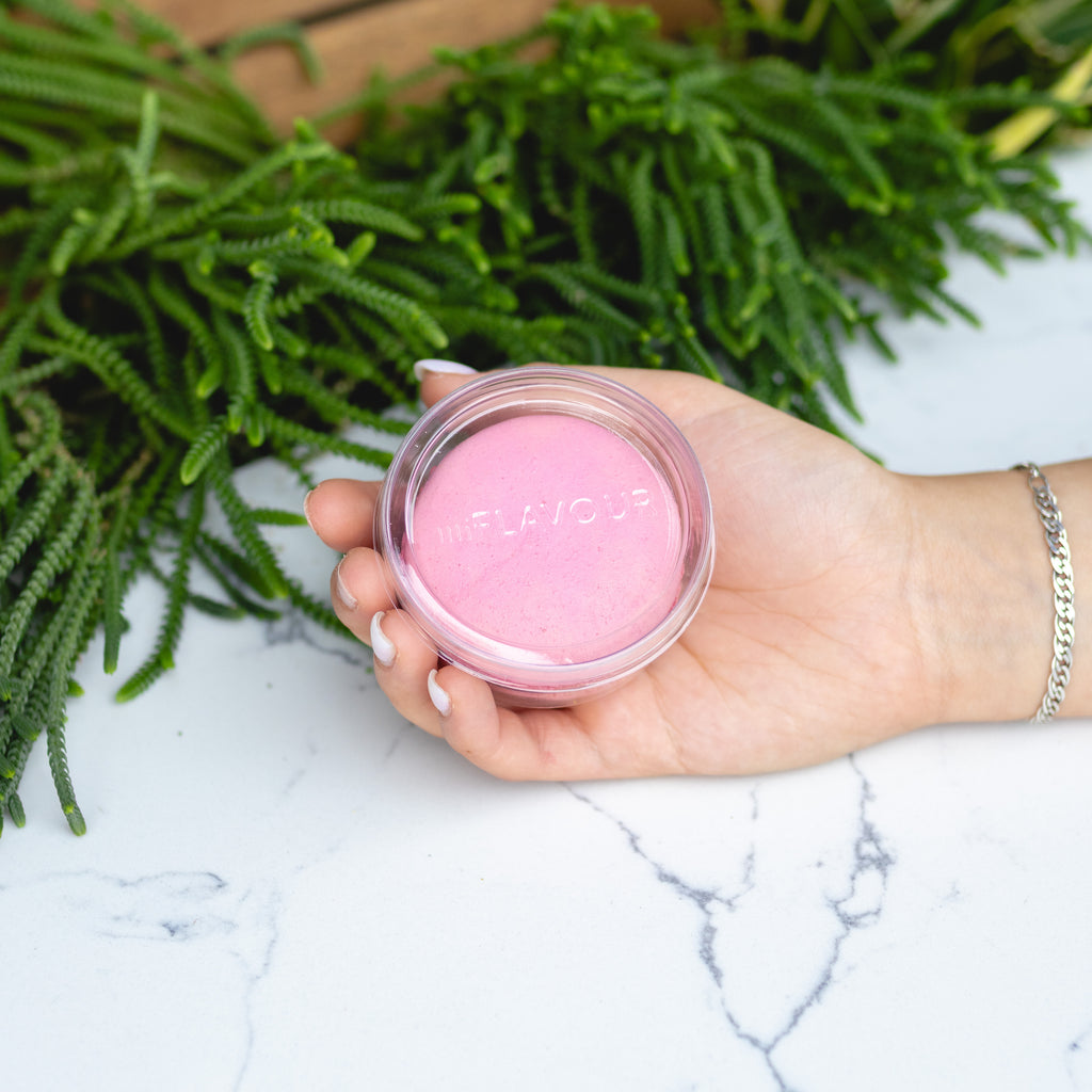 XOXO Macaron Bundle