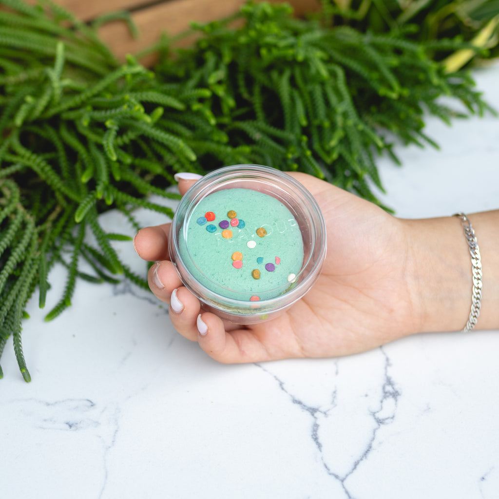 Reminisce Macaron Bundle